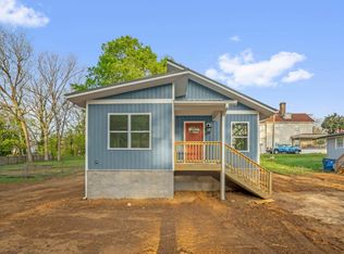 230 N Melville St, Graham, NC 27253