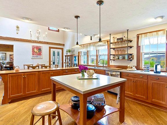 2nd image of 14 Curtis Road