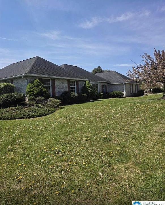 1st image of 4621 Willow Ln