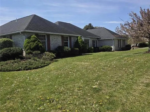 4621 Willow Ln, Nazareth, PA 18064