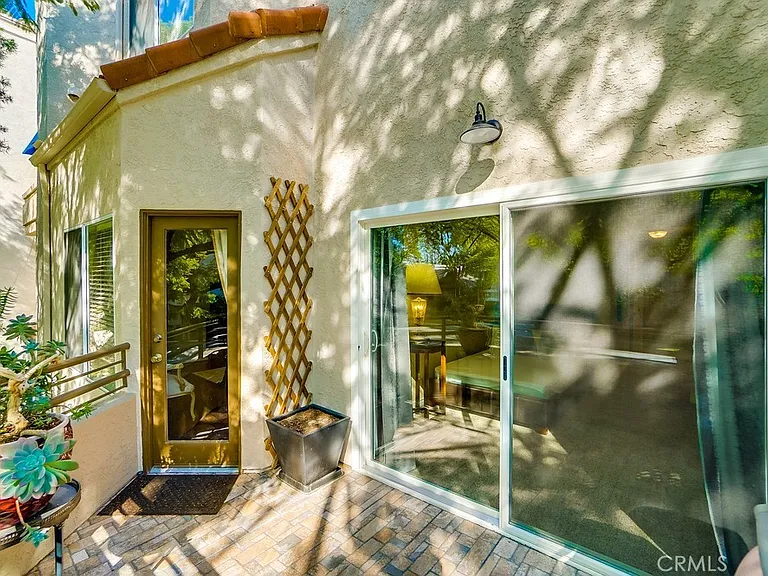 501 E Del Mar Blvd #202 — Photo 33