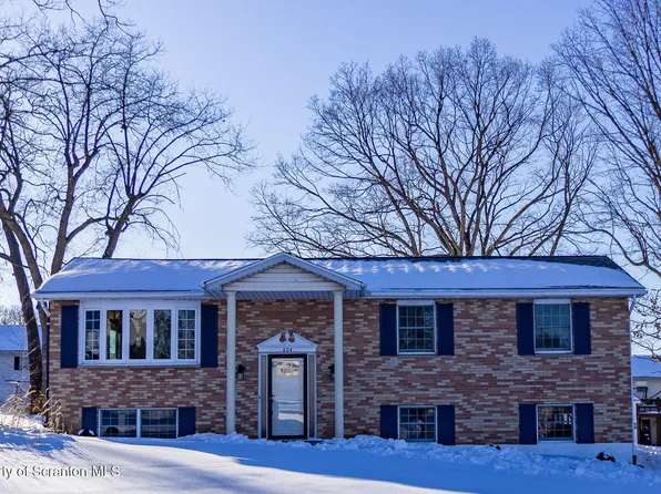 804 Grace Ln, Moosic, PA 18507
