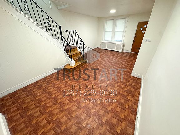 4th image of 2082 Albright St