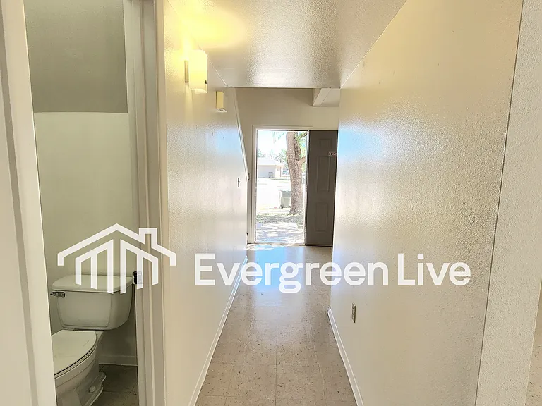 224 Raven Dr — Photo 5