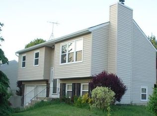 3 Ellington Dr, Schaumburg, IL 60194