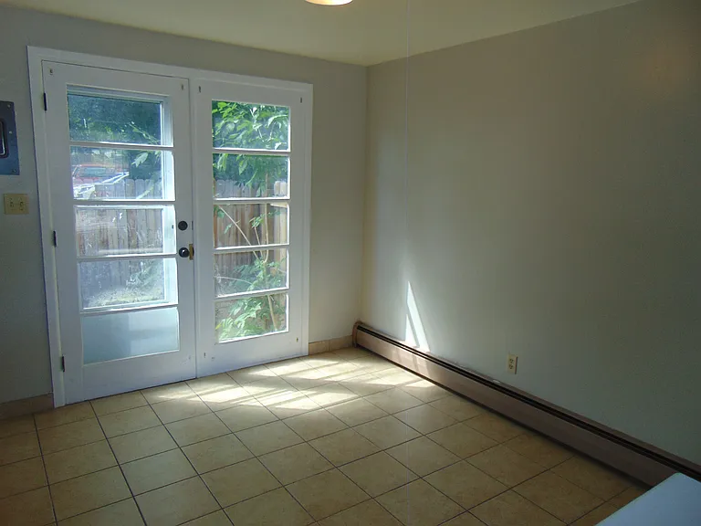 2420 Clearview Ave #3 — Photo 6
