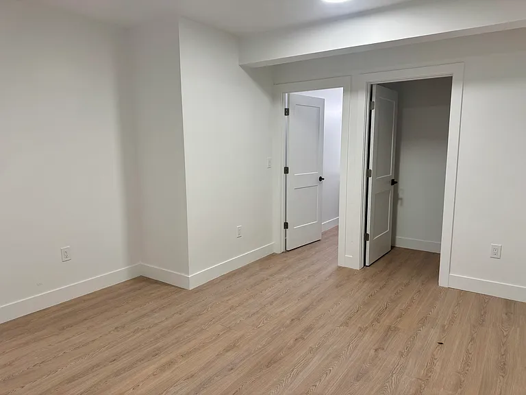 701 Clarendon Ave #B — Photo 10