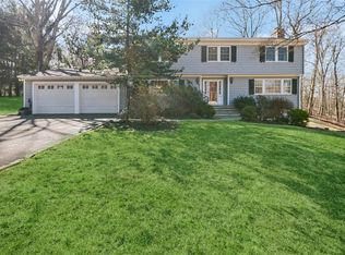 48 Central Dr, Briarcliff Manor, NY 10510