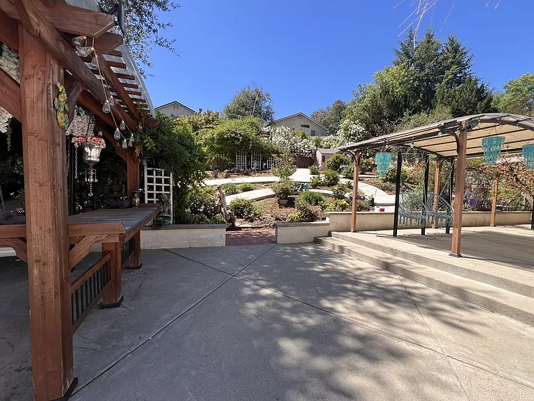 912 Yosemite Ln — Photo 37