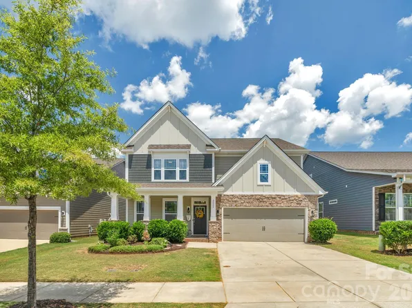 2009 Burton Point Ct, Waxhaw, NC 28173