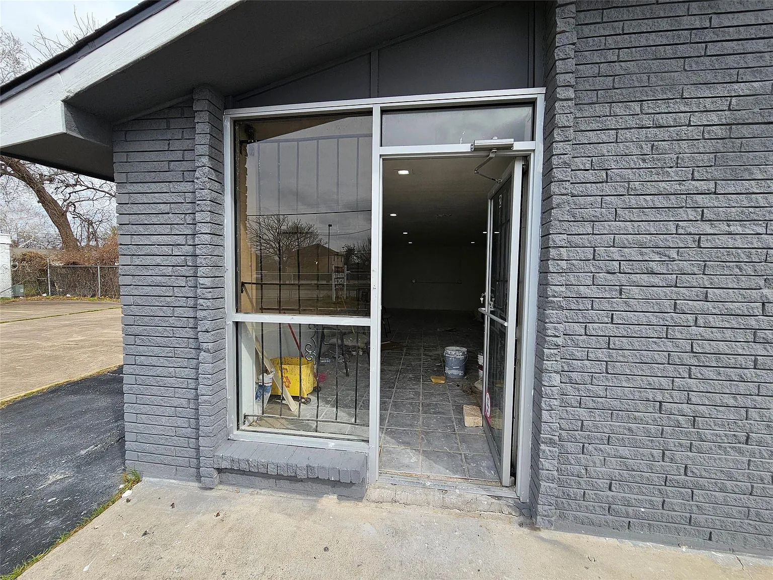 1 bed, 1.0 bath, 1225 sqft, $1,800 — Photo 4