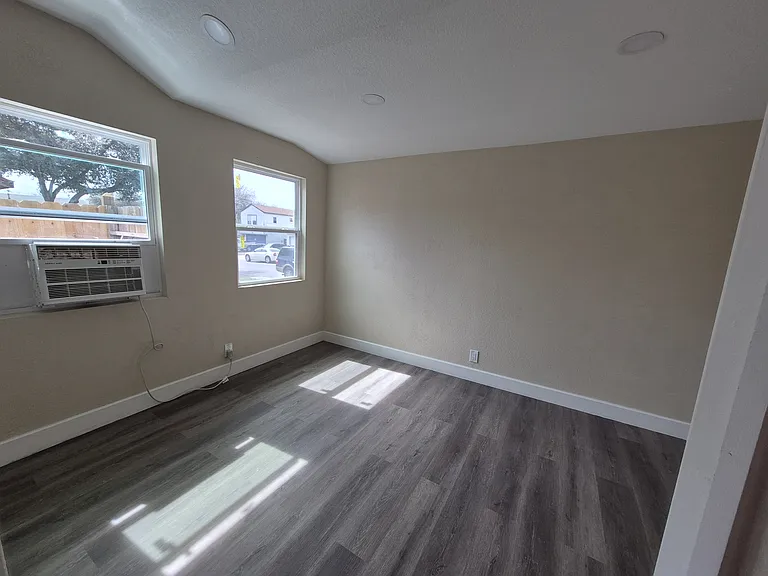 4018 Sunrise Cove Dr — Photo 51