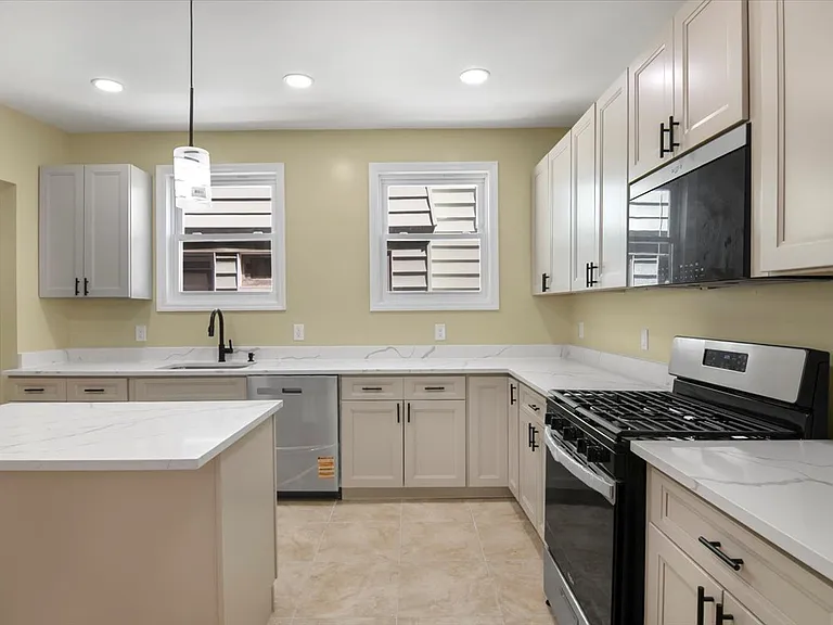 118 Lehigh Ave #1 — Photo 3