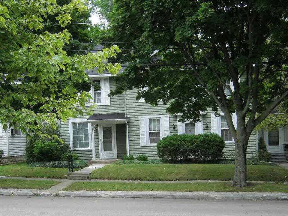 1st image of 232 W Walnut St