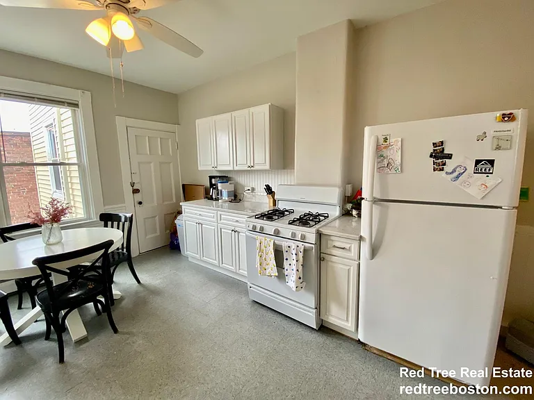 27 Hurd Rd #4 — Photo 5