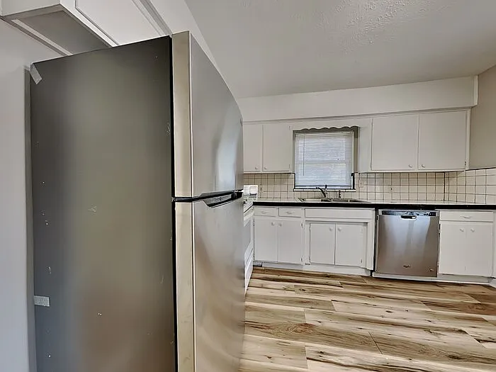 1846 Grove Park Dr — Photo 10