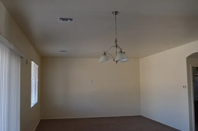 4 bed, 2289 sqft, $2,350 — Photo 4