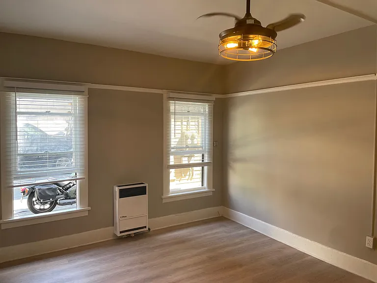 3401 N Mission Rd — Photo 3