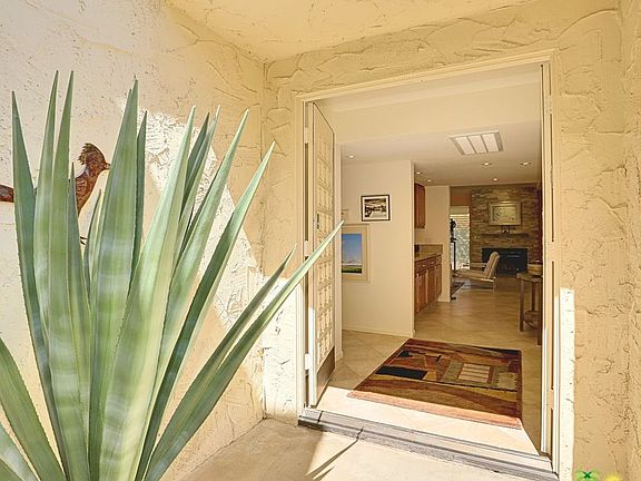 3rd image of 234 E La Verne Way