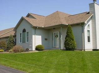 802 Kocher Dr, Grove City, PA 16127