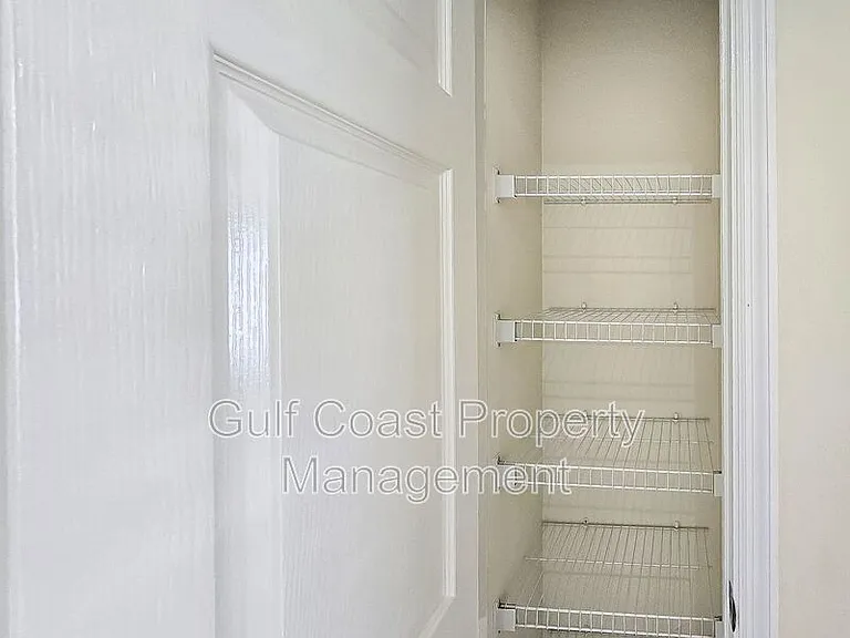 7743 Plantation Cir — Photo 11