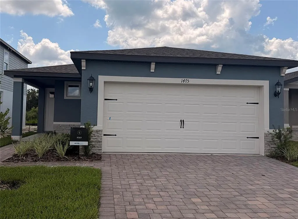 4 bed, 2.0 bath, 1607 sqft, $2,250 — Photo 1