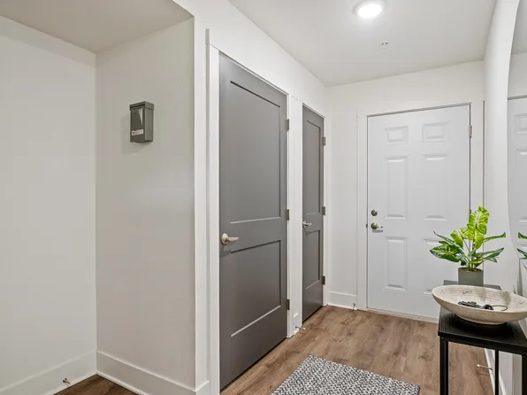 Coopers Landing Apartments