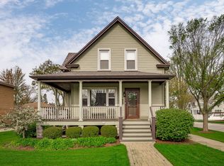 220 N Myrtle Ave, Elmhurst, IL 60126