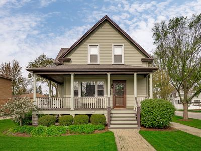 220 N Myrtle Ave, Elmhurst, IL, 60126