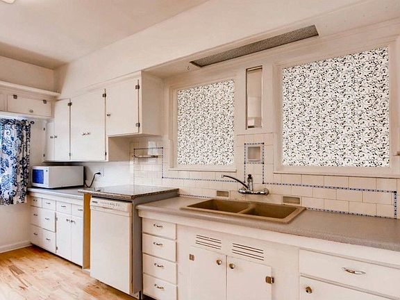 Spacious kitchen