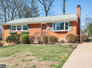 7906 Gosport Ln, Springfield, VA 22151