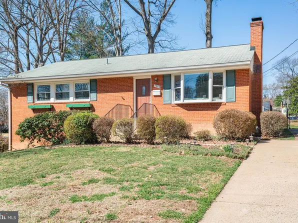 7906 Gosport Ln, Springfield, VA 22151