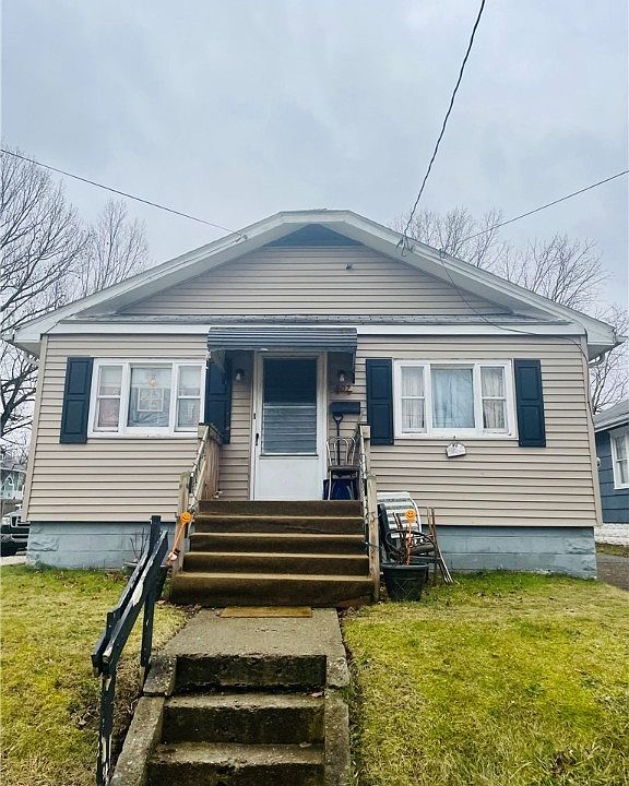 1st image of 902 Cole Ave