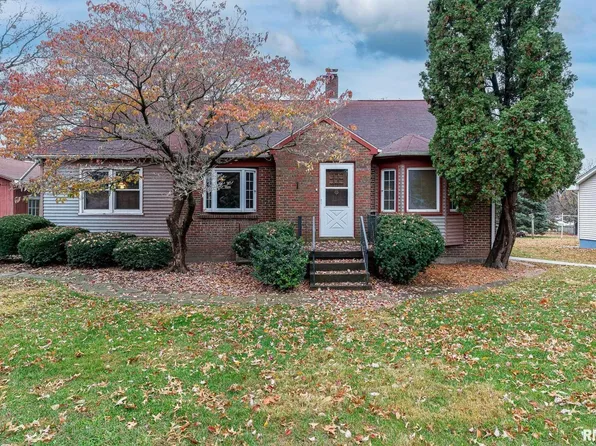 1517 W Kimberly Rd, Davenport, IA 52806