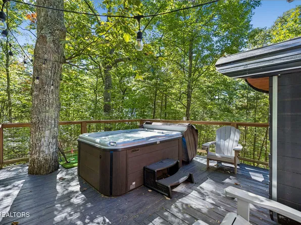 2760 Hawks View Trl, Sevierville, TN 37876