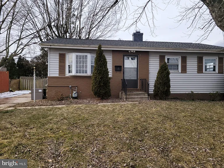 1314 Woodbridge Rd — Photo 1