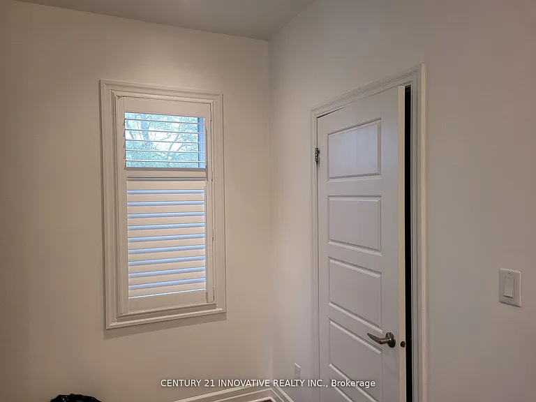 70 Plains Rd W #38 — Photo 21
