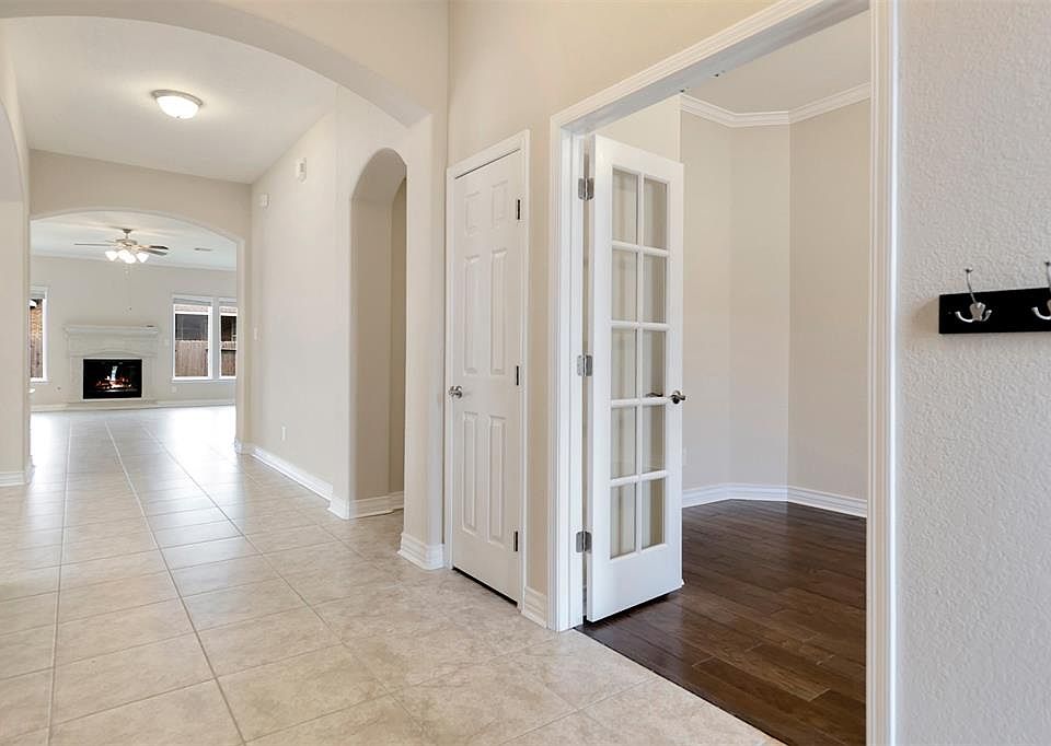 1st image of 6134 Aspen Pass Dr