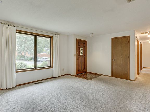 5th image of 13930 SW 118th Ct
