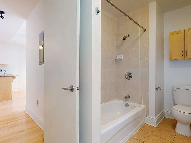 509 Berkley Ave #509 — Photo 9