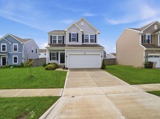 5303 Karst Cir, Ashville, OH 43103