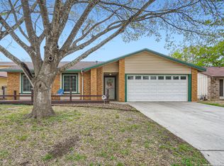 9326 Valley Rdg, San Antonio, TX 78250