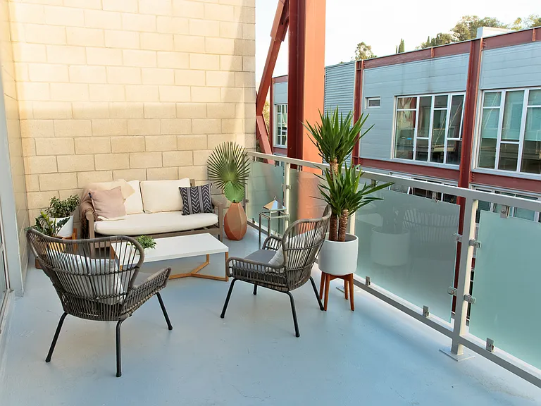 3450 Cahuenga Blvd W #403 — Photo 5