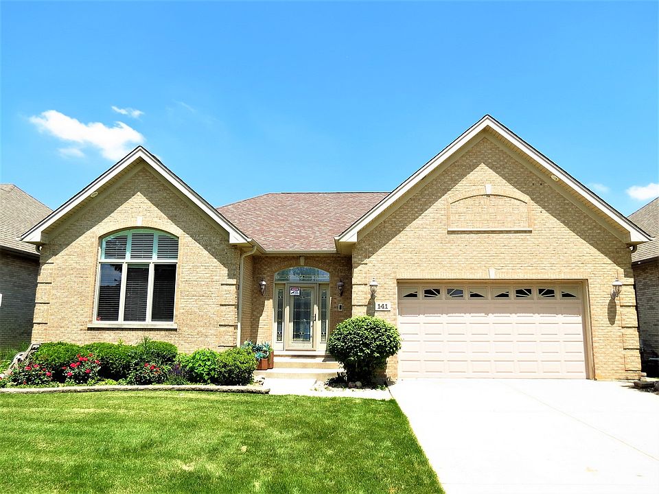 1st image of 141 Rose Dr
