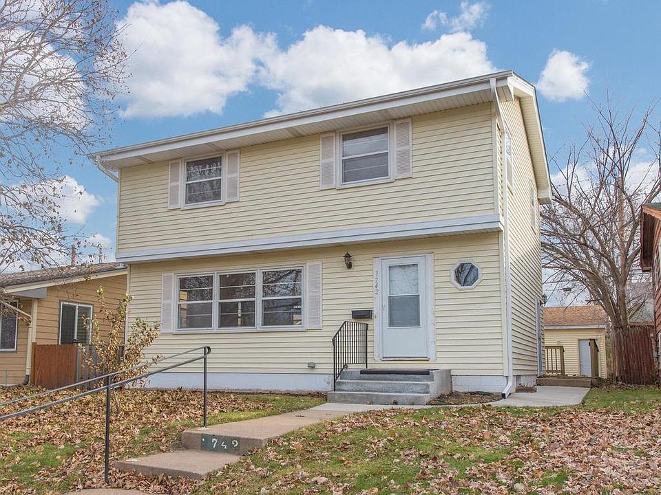 1st image of 3742 Humboldt Ave N