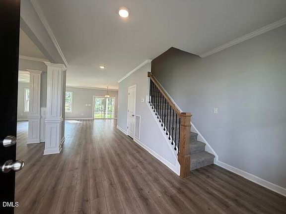 4th image of 826 Olive Branch Dr