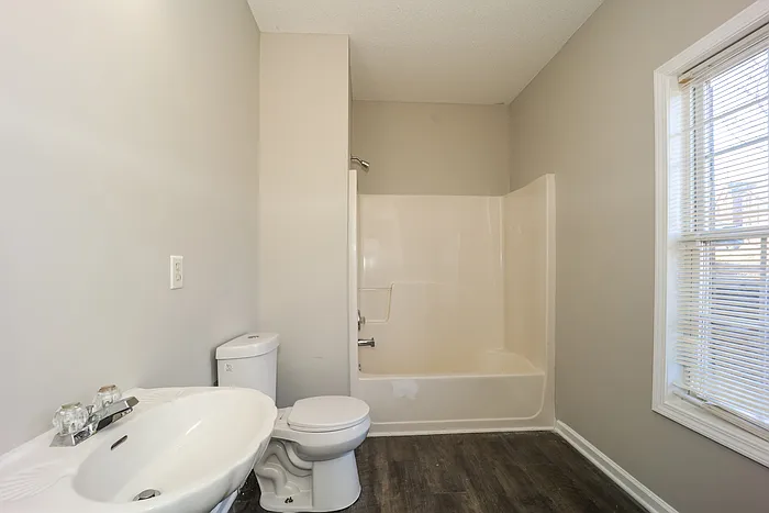 6055 Yellowood Ct — Photo 17