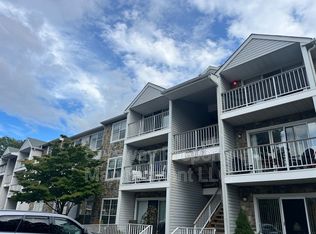 35 Mulberry Ct, Hamilton, NJ 08619