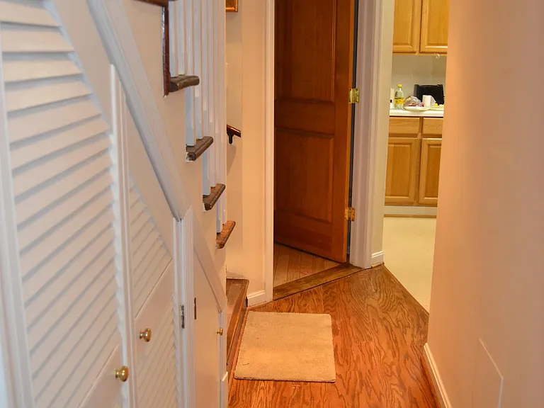 407 Summers Dr — Photo 9