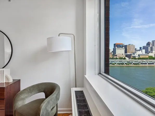 425 Main St #Ph2g, New York, NY 10044